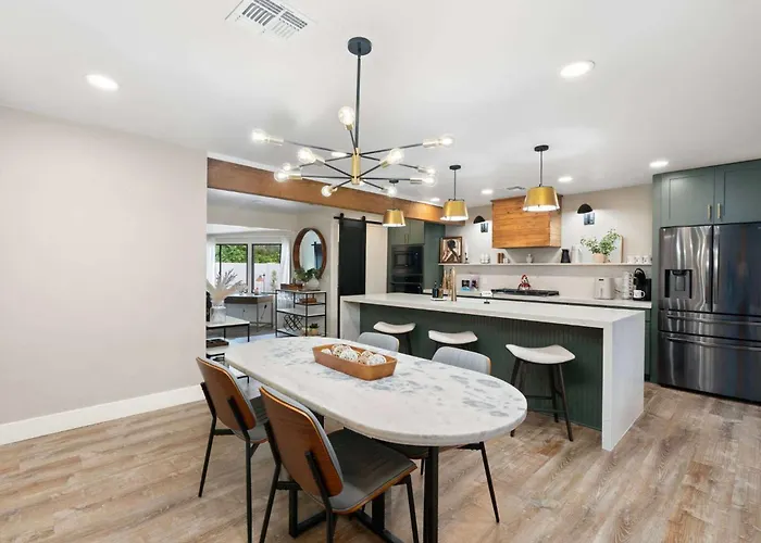 New The Palmera - Updated 4br With Private Pool Holiday home Scottsdale