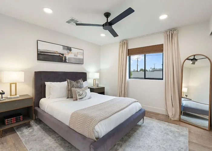 New The Palmera - Updated 4br With Private Pool Scottsdale