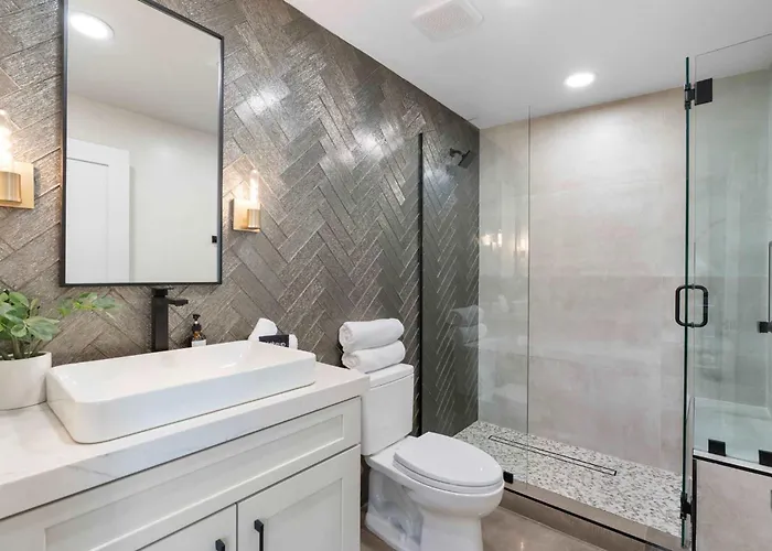 New The Palmera - Updated 4br With Private Pool *