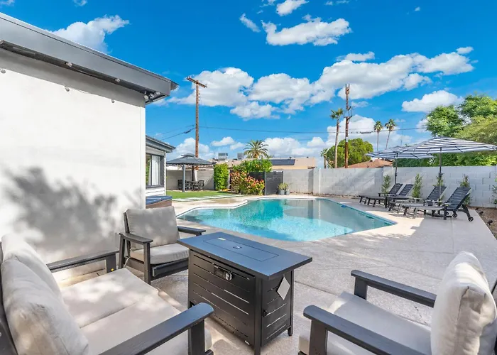 New The Palmera - Updated 4br With Private Pool * Scottsdale